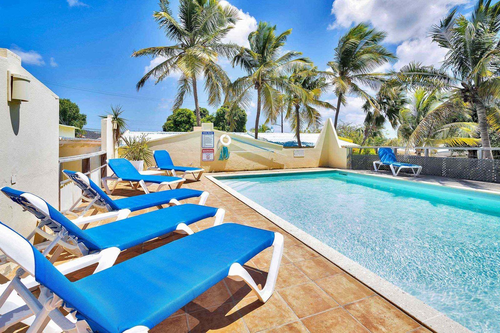 Caribbean Club 220