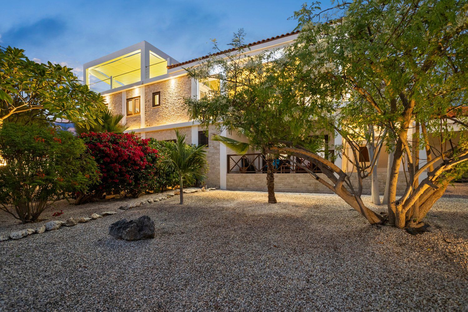 House in Sabadeco Shores — photo 4