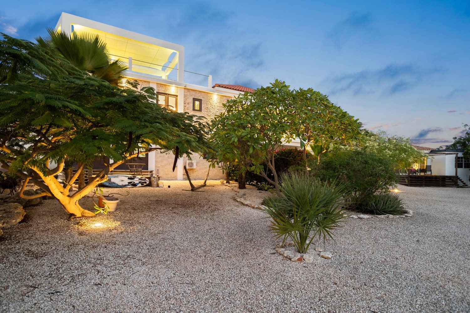 House in Sabadeco Shores — photo 2