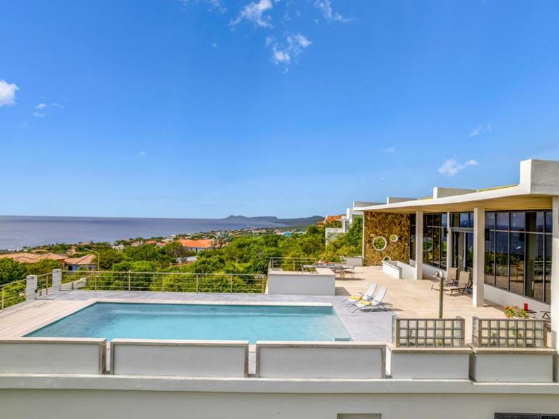 Crown Terrace 33 – Villa in Sabadeco Crowns