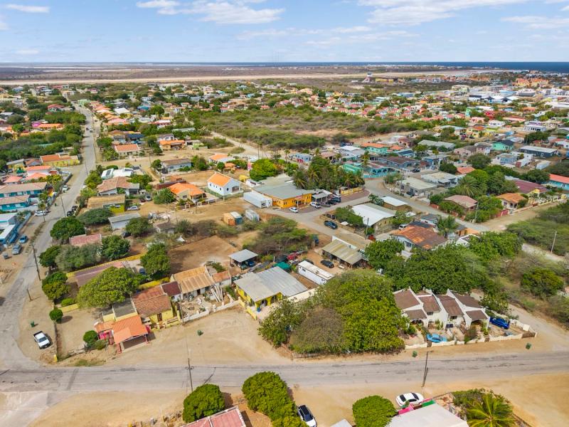 Nikiboko Zuid Commercial 2735 – Lot in Nikiboko