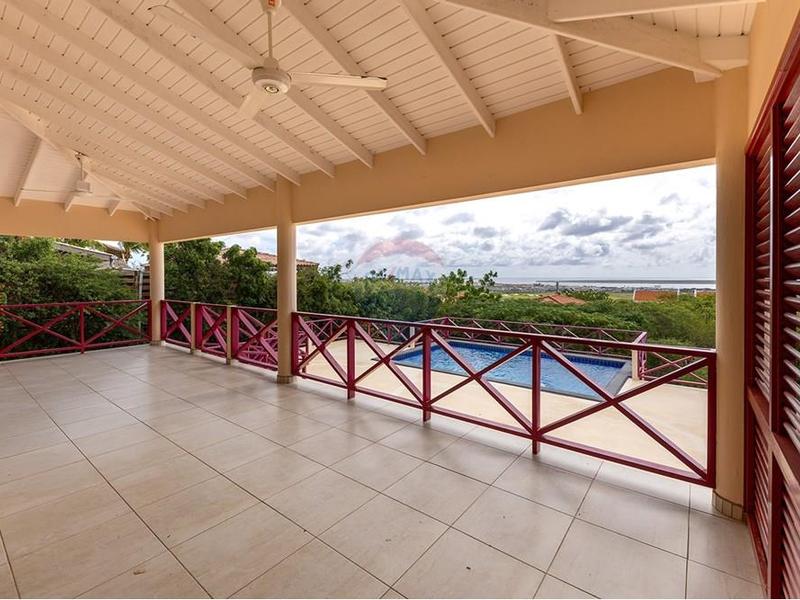 Ocean View Family Home – Villa in Republiek