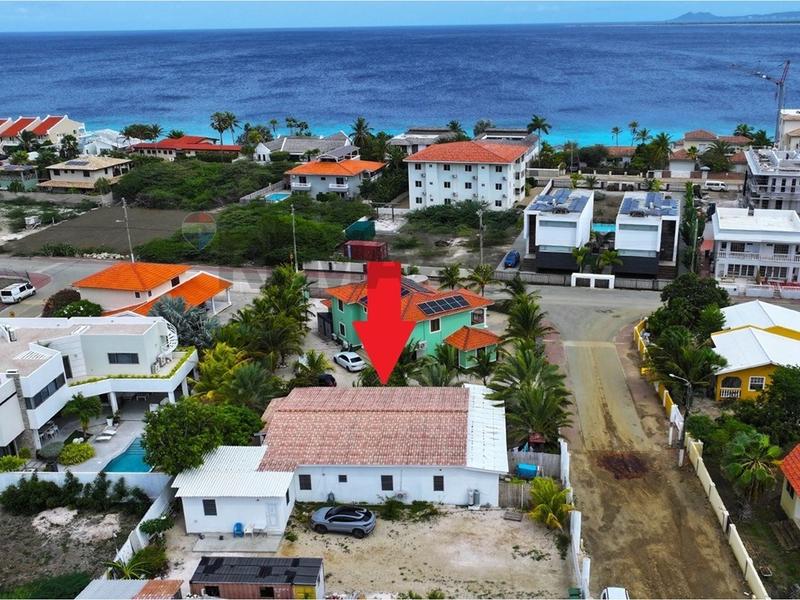 Investment Property with Multiple Livings Units – Villa in Belnem