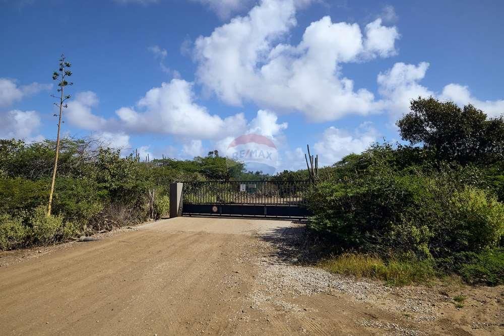 Lot in Kunuku Area — photo 2