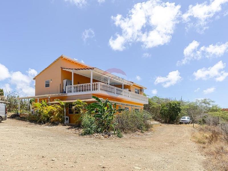 Large Villa Consisting of in Total 3 Units! – Villa in Nawati