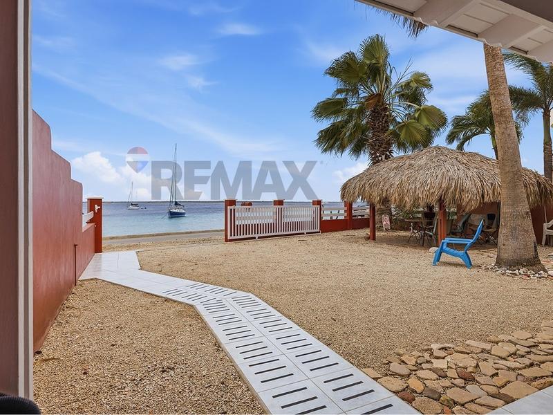 Oceanfront Gem - Rare Find! – Villa in Kralendijk